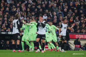 Lee más sobre el artículo Barcelona goleó al Valencia 5 a 0 por la Copa del Rey