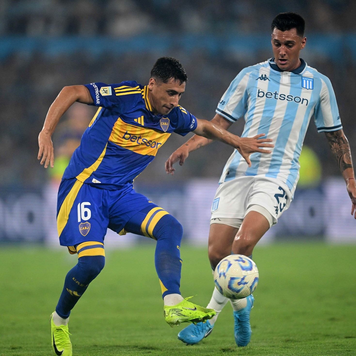 En este momento estás viendo Racing le ganó con autoridad el clásico a Boca y escaló al segundo lugar de la Zona A