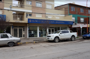 Lee más sobre el artículo Sucursal del Banco Nación de Cipolletti sin atención por desperfecto eléctrico