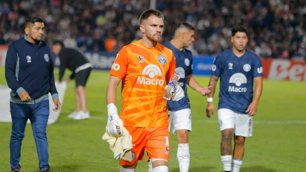 Lee más sobre el artículo Ezequiel Centurión:  «Independiente Rivadavia puede «jugarle de igual a igual a cualquier rival»