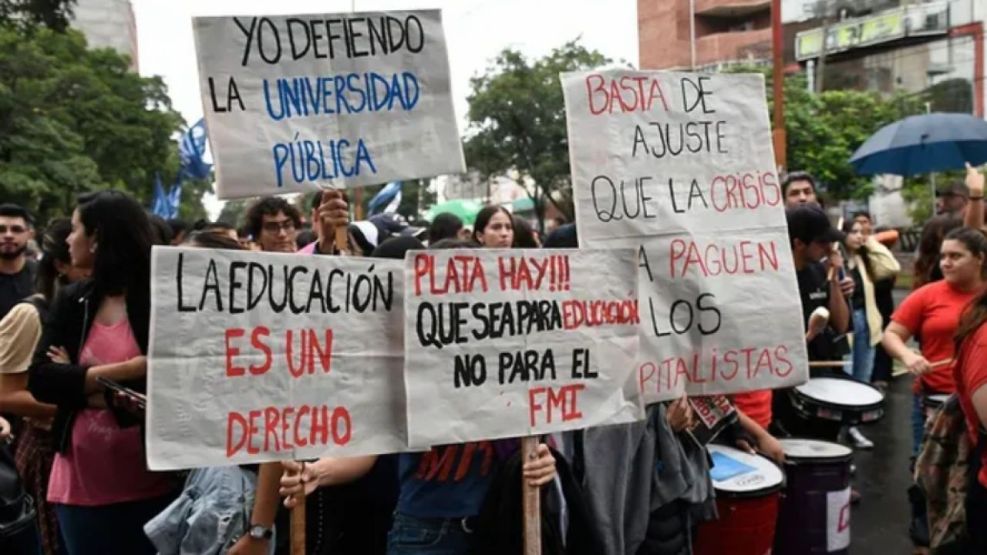 Lee más sobre el artículo Universidades nacionales: confirman paro de 48 horas para el 17 y 18 de marzo