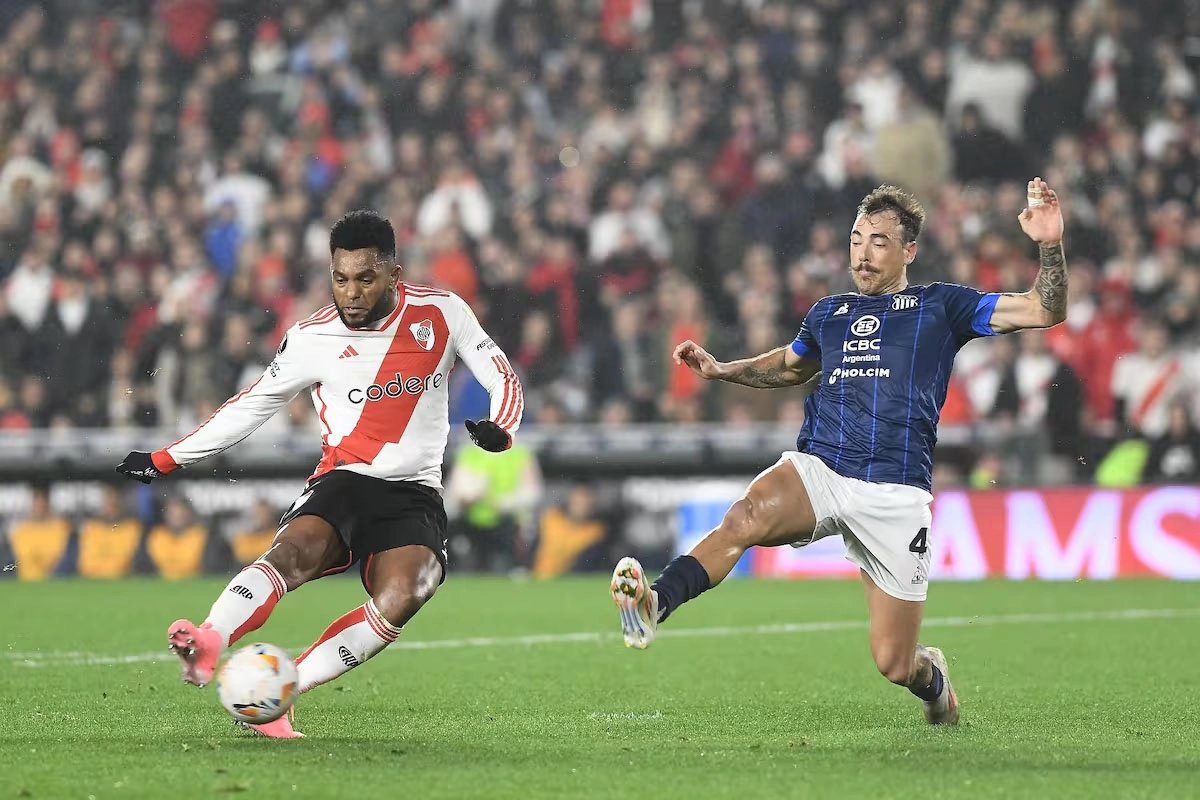 Lee más sobre el artículo River y Talleres de Córdoba se enfrentan en Paraguay, por la final de la Supercopa Internacional 2023.