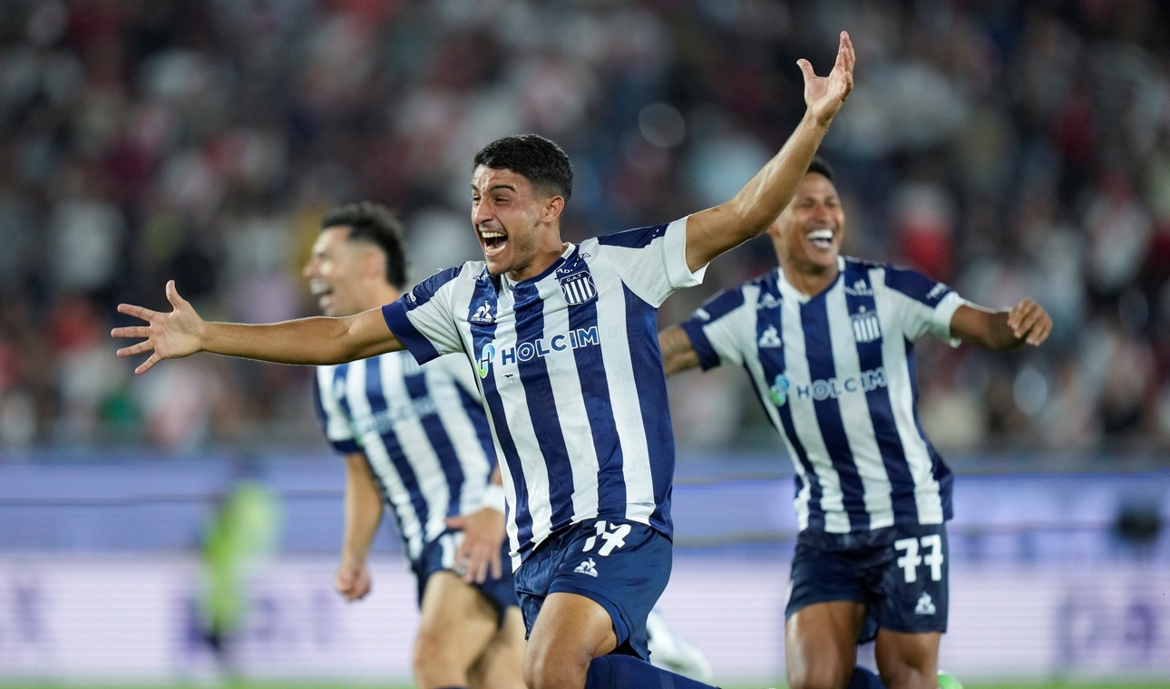 En este momento estás viendo En tanda de penales, Talleres le ganó a River y se consagró en la Supercopa Internacional