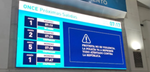 Lee más sobre el artículo El Gobierno usó las estaciones de tren para advertir sobre la represión en la marcha de jubilados