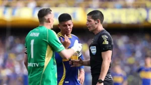 Lee más sobre el artículo Los tres árbitros con chances de dirigir el superclásico