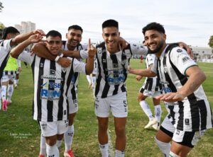Lee más sobre el artículo Cipolletti derrotó a Santamarina de Tandil 3 a 0 en la Visera