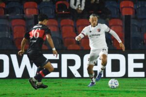 Lee más sobre el artículo Newell’s ganó y bajó a Tigre de la cima del Apertura 2025.