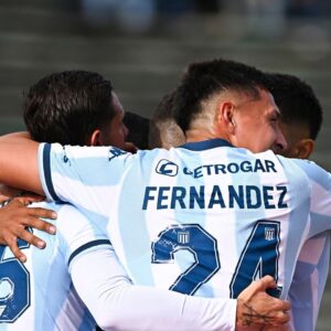 Lee más sobre el artículo Racing venció a Aldosivi y se metió en zona de clasificación