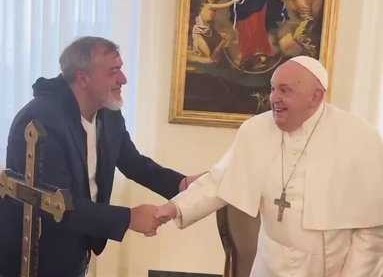 “Estará siempre del lado de los pobres”: el recuerdo de Rodolfo Aguiar tras la muerte del Papa Francisco