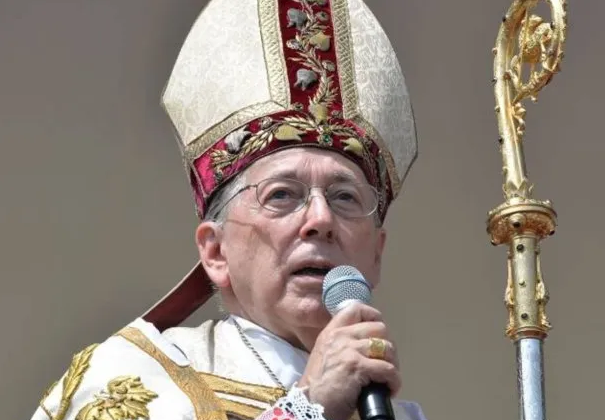 Lee más sobre el artículo Nueva polémica en el cónclave: un cardenal sancionado por abuso llegó a Roma