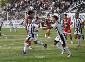 Lee más sobre el artículo Por River-Boca, Cipolletti jugará el domingo a las 13 hs en la Visera ante Santamarina de Tandil.