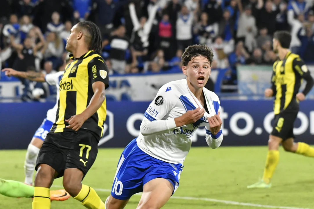 En este momento estás viendo Con el objetivo de acercarse a octavos de final, Vélez visita a San Antonio Bulo Bulo