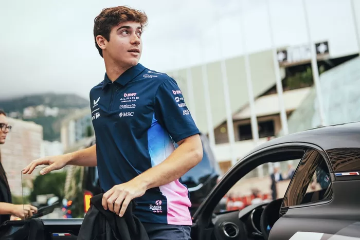Lee más sobre el artículo Colapinto sufrió problemas en su Alpine y largará 19º en el GP de España de Fórmula 1