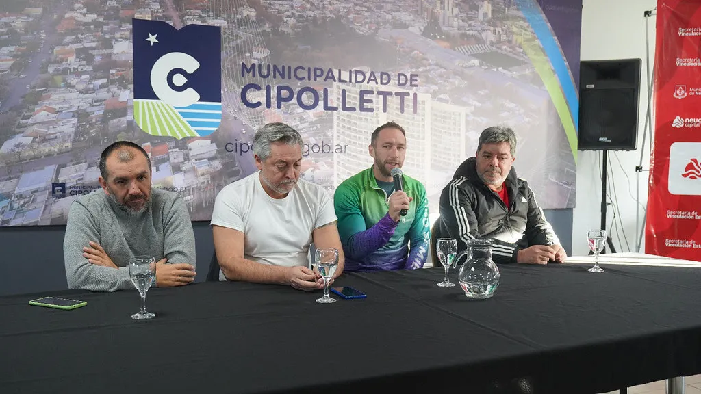 Lee más sobre el artículo Cipolletti y Neuquén presentaron los encuentros deportivos «Confluencia juega»