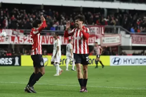 Lee más sobre el artículo Estudiantes le ganó 2 a 0 a Carabobo de Venezuela y se clasificó primero a octavos de la Copa Libertadores