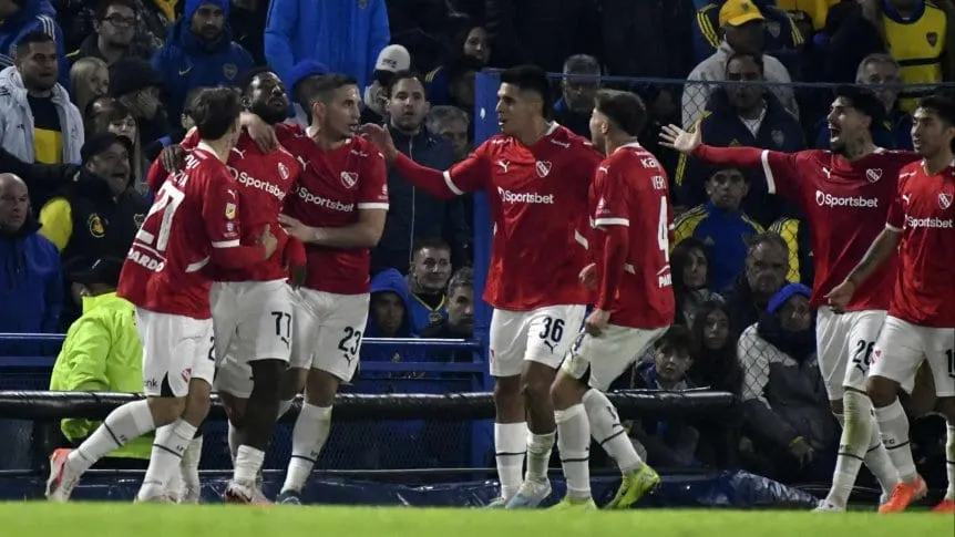 En este momento estás viendo Independiente dio el golpe y se metió en semifinales tras eliminar a Boca en La Bombonera