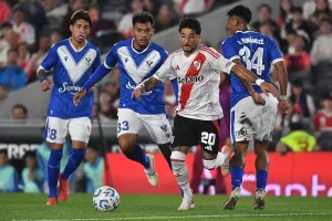 Lee más sobre el artículo River goleó a Vélez 4 a 1 y terminó como escolta en la zona B