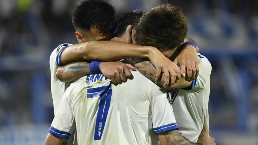 Lee más sobre el artículo Vélez goleó a Bulo Bulo en Liniers y sacó pasaje a octavos de la Copa Libertadores