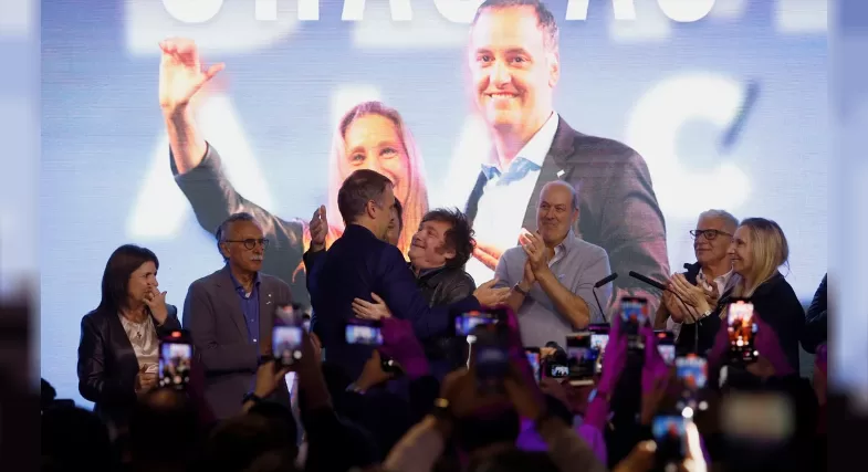 Lee más sobre el artículo Ganó Manuel Adorni, Leandro Santoro segundo y Silvia Lospennato tercera