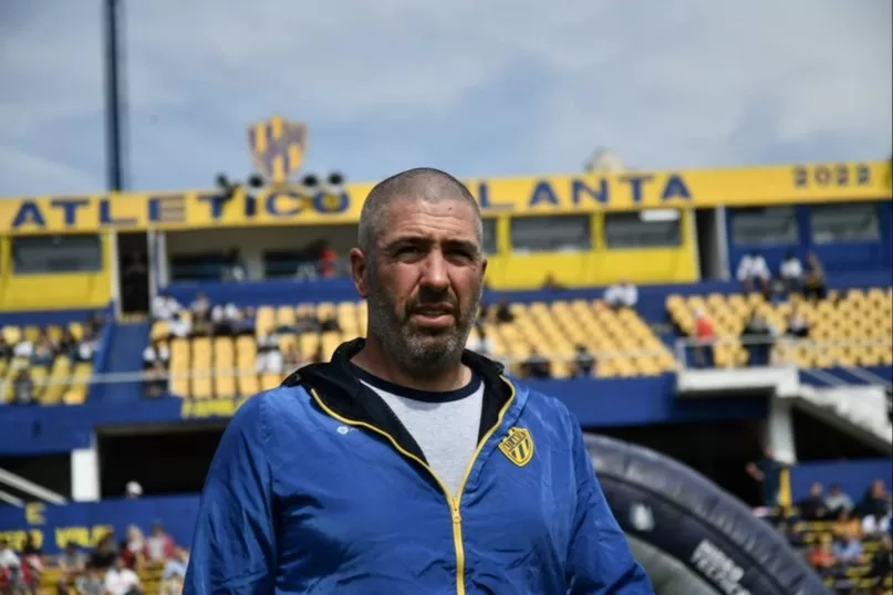 En este momento estás viendo Olimpo tiene nuevo DT: es pampeano, jugó en Boca y viene de dirigir en la Primera Nacional