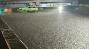 Lee más sobre el artículo Inundaciones en Buenos Aires: hay cerca de 3.200 evacuados y casi 50.000 usuarios sin luz en el AMBA