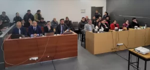 Lee más sobre el artículo Cipolletti: comenzó el juicio por jurados contra cuatro policías acusados de tortura y muerte de un detenido