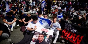 Lee más sobre el artículo Hamas liberó a un rehén israelí-estadounidense y avanzan las negociaciones por una nueva tregua en Gaza