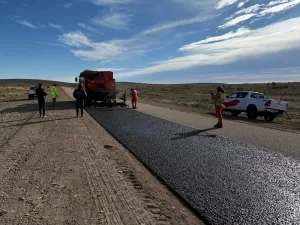Lee más sobre el artículo Río Negro inició la repavimentación de las Rutas Provinciales 6 y 8, la obra vial más importante en marcha