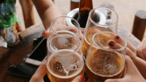 Lee más sobre el artículo La sidra rionegrina se transforma: nueva normativa y reconocimiento oficial