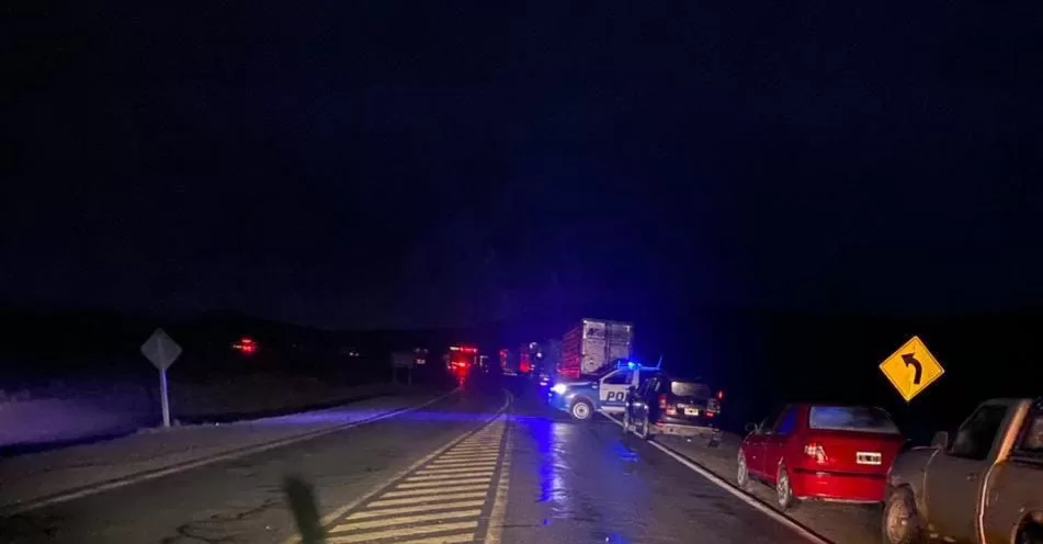 Lee más sobre el artículo Choque fatal en Ruta 40 entre Bariloche y Villa La Angostura: sigue cortada la ruta