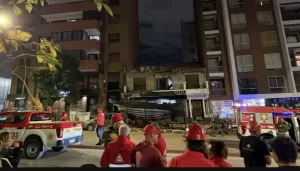 Lee más sobre el artículo Tragedia en Córdoba: el techo de un edificio colapsó sobre un bar y murió una persona