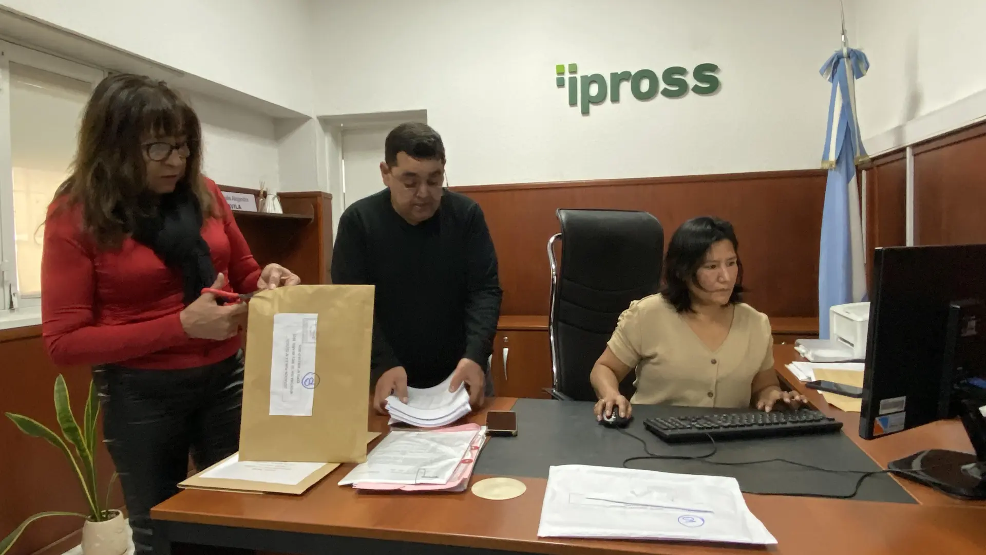 Lee más sobre el artículo IPROSS realizó licitación para asegurar medicamentos del Plan VIH