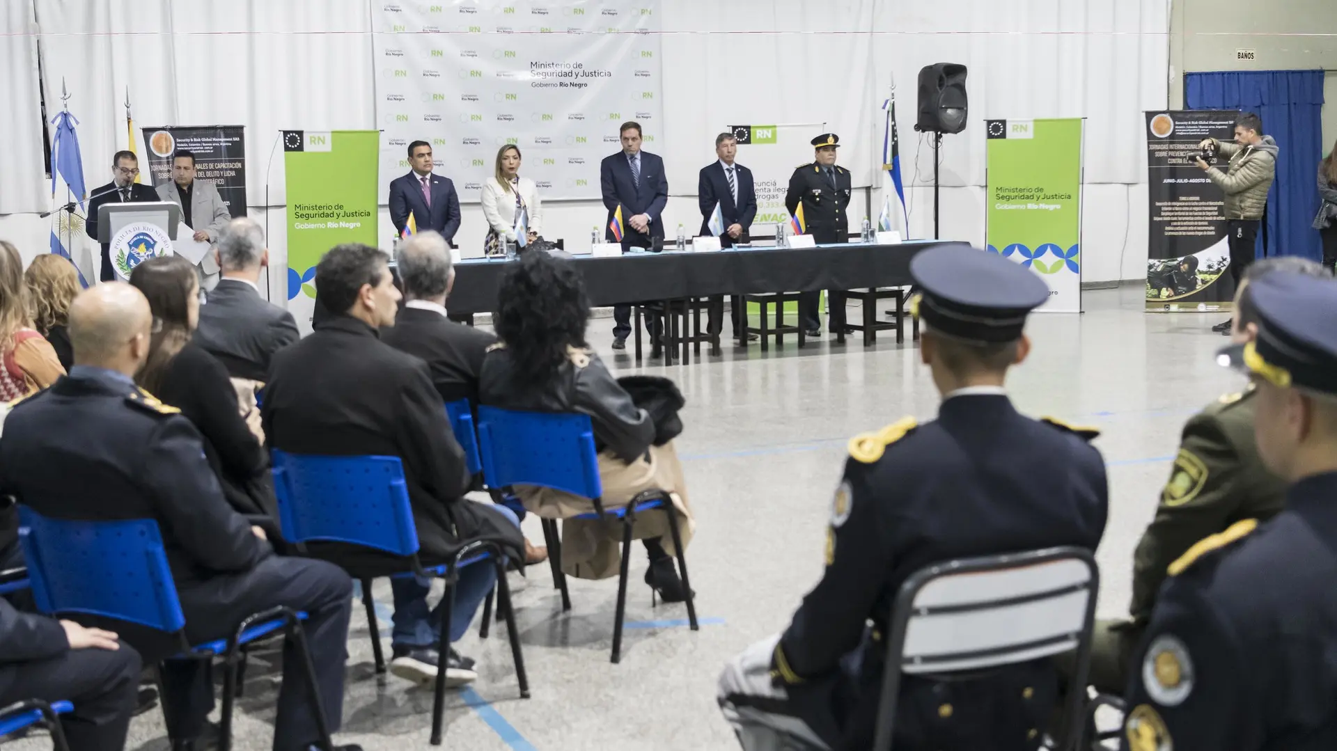 Lee más sobre el artículo Viedma: comenzó curso internacional de primer nivel contra el narcotráfico