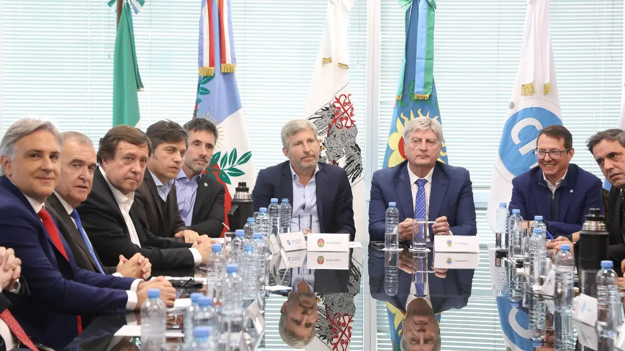 Lee más sobre el artículo Weretilneck participó de un encuentro de Gobernadores en el CFI