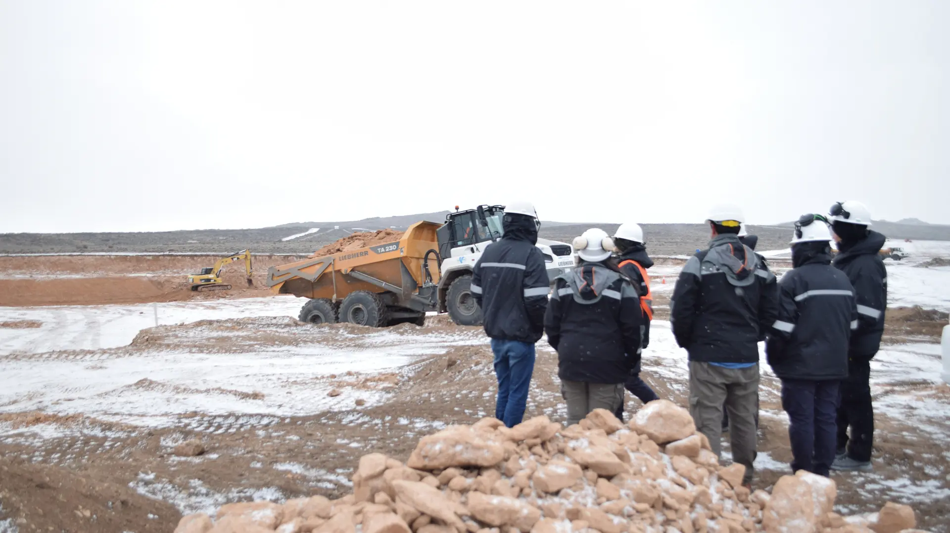 Lee más sobre el artículo Supervisan avances de obras clave en el proyecto minero Calcatreu