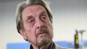 Lee más sobre el artículo Errol Musk, padre de Elon Musk, reapareció en Rusia con elogios a Putin