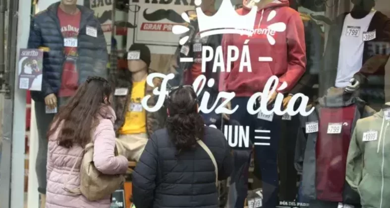 Lee más sobre el artículo Día del Padre 2025: el consumo no da señales de repunte y las ventas cayeron 1,7% anual