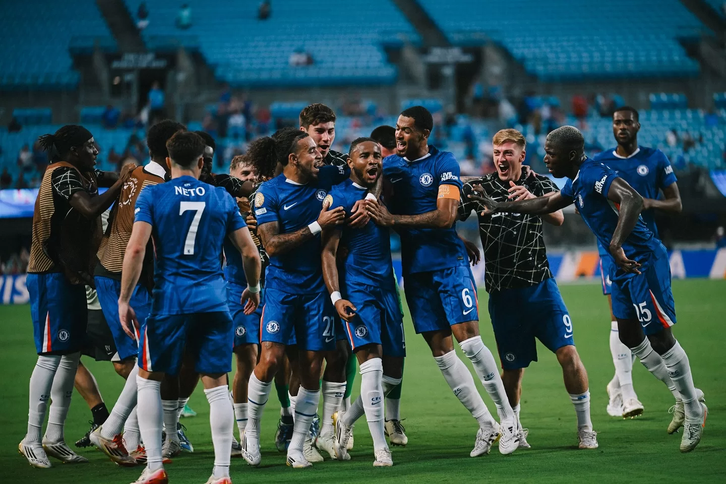 En este momento estás viendo El Chelsea le ganó al Benfica 4 a 1 en tiempo extra y pasó a cuartos de final