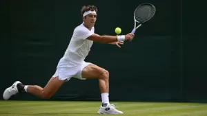 Lee más sobre el artículo Debut y triunfo para Etcheverry en el ATP 500 de Halle y derrota de Francisco Cerúndolo