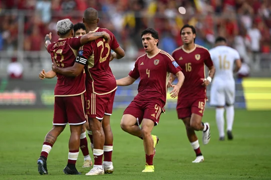 Lee más sobre el artículo Eliminatorias: Venezuela le ganó a Bolivia y Colombia igualó con Perú en Barranquillas