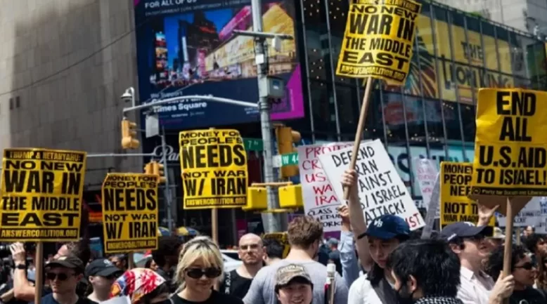 En este momento estás viendo Protestas en Estados Unidos contra la guerra tras los ataques a instalaciones nucleares iraníes