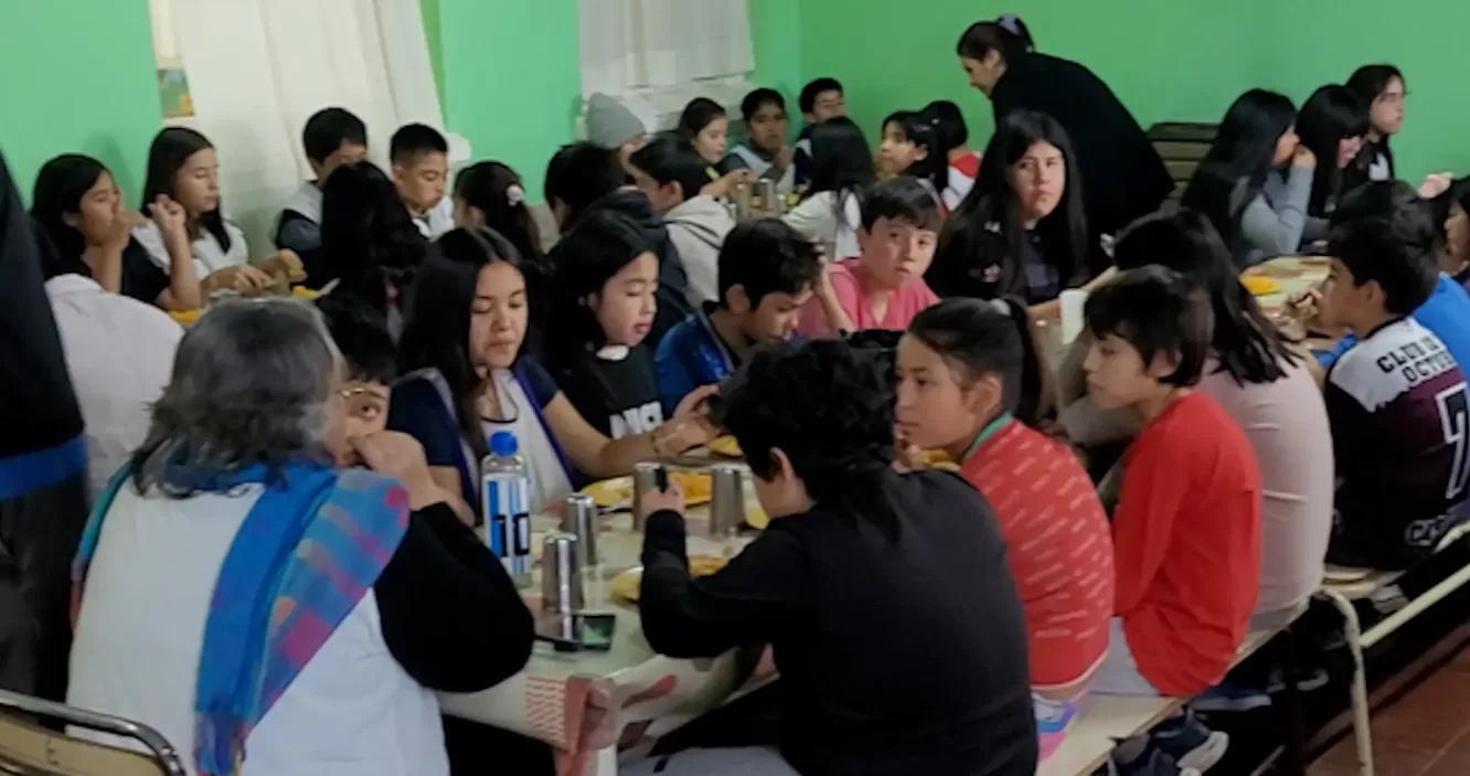 Lee más sobre el artículo Garantizan la alimentación saludable para miles de estudiantes de Río Negro