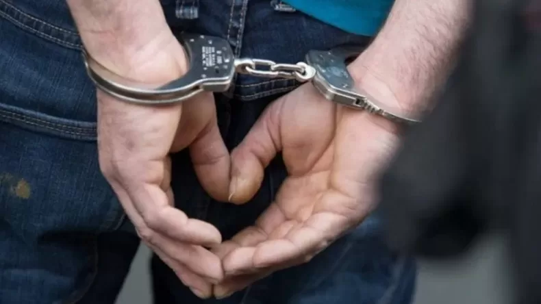 En este momento estás viendo Detuvieron a un locutor condenado por el abuso de una menor: deberá cumplir 8 años de prisión