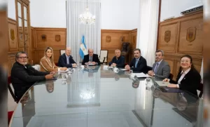 Lee más sobre el artículo El Consejo de Mayo sesiona por primera vez tras la convocatoria del Gobierno, a un año de su conformación