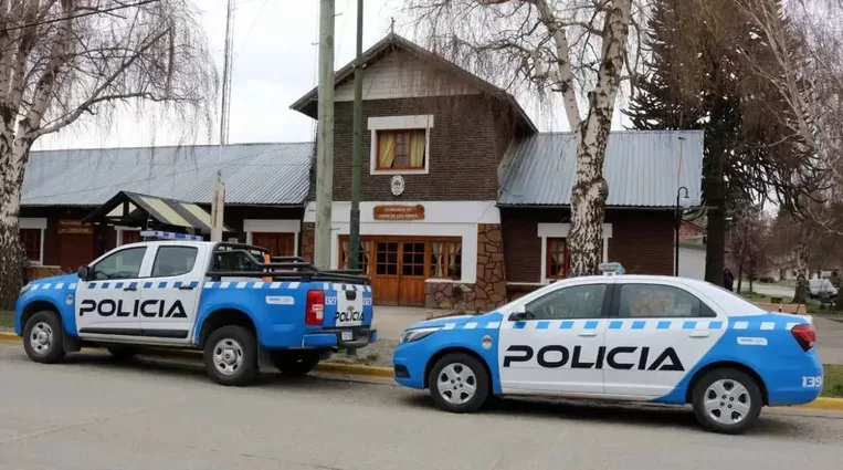 Lee más sobre el artículo Femicidio en Junín de los Andes: lo imputaron por matar a su pareja y herir a otro hombre
