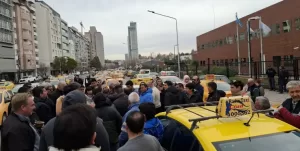 Lee más sobre el artículo Neuquén legaliza Uber, Cabify y Didi: cómo será la nueva regulación para apps de transporte