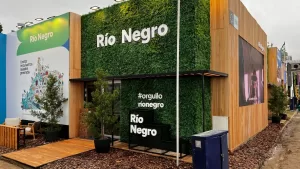 Lee más sobre el artículo Río Negro deslumbra en La Rural con innovación y sabor patagónico
