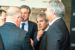 Lee más sobre el artículo El riesgo país sigue alto y complica el ingreso de dólares desde el exterior