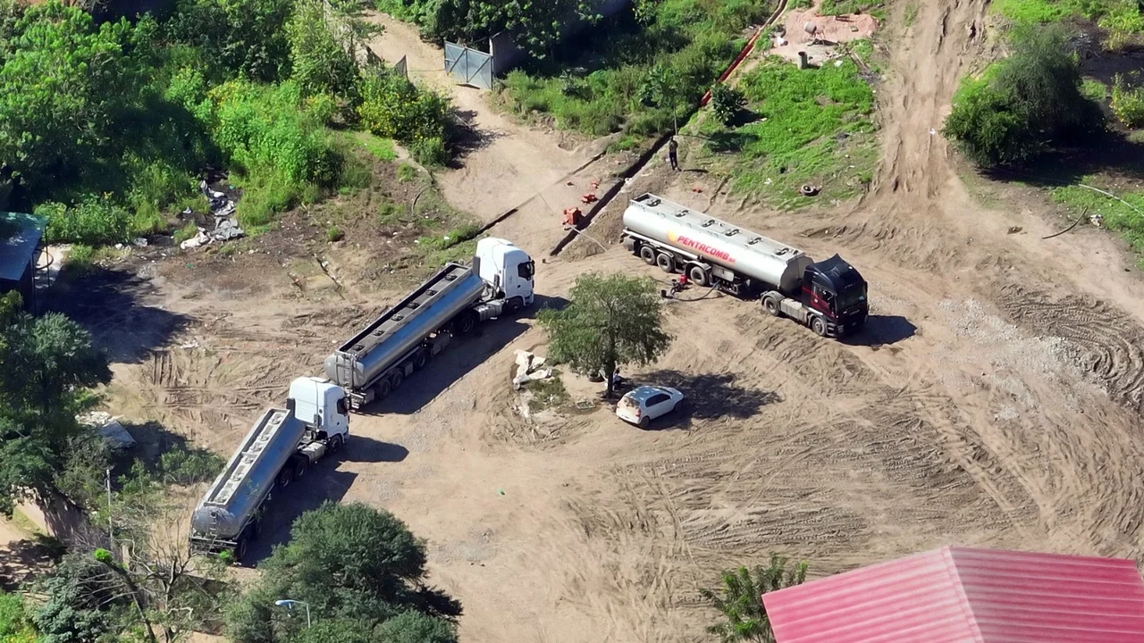 Lee más sobre el artículo Contrabando de aceite a Bolivia: usaban mangueras y motobombas para cruzar la frontera
