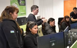 Lee más sobre el artículo Con 16 nuevos operadores, RN Emergencias 911 sigue reforzando sus servicios